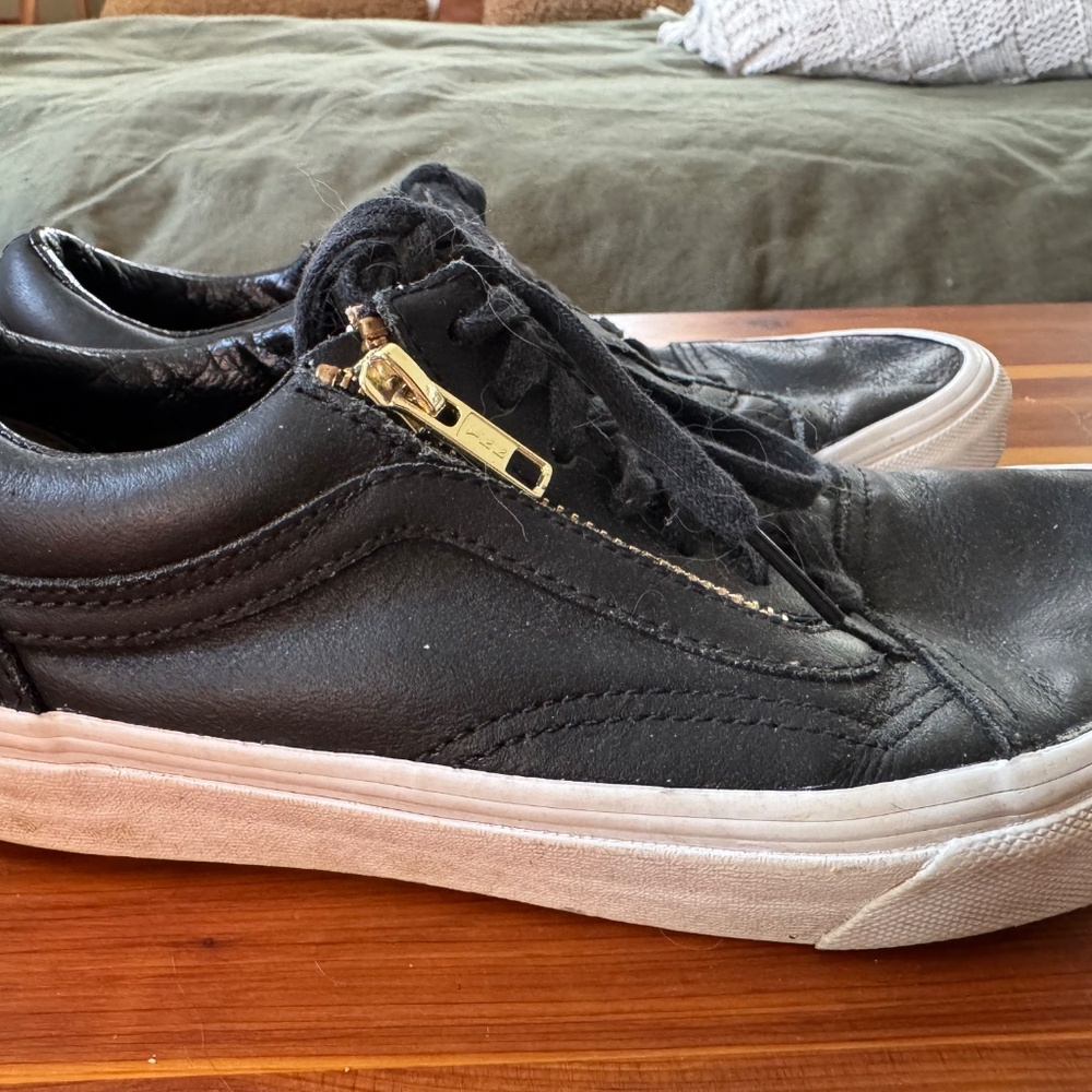 Vans Old Skool black leather zip up shoes women's 6.5